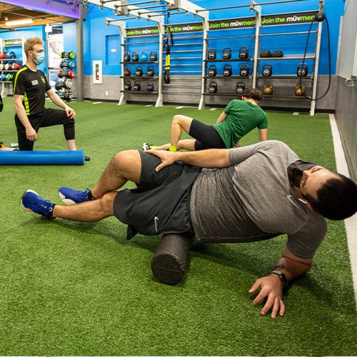 men using gym equipment in gym near me